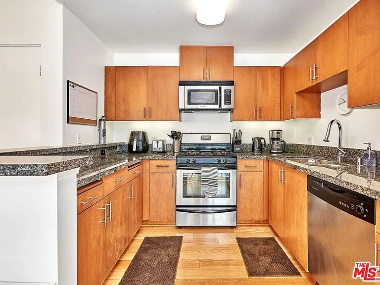 2864 Sunset Pl #206 — Photo 6