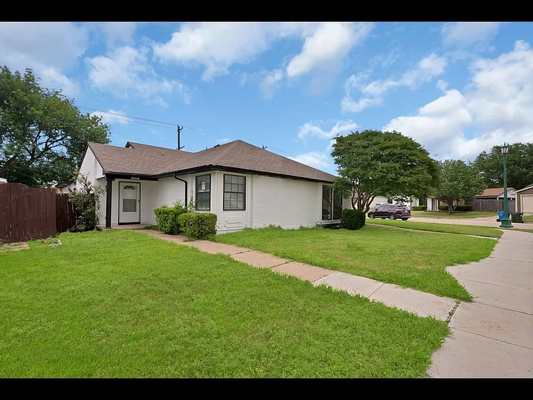 6080 Dooley Dr #6080 — Photo 4