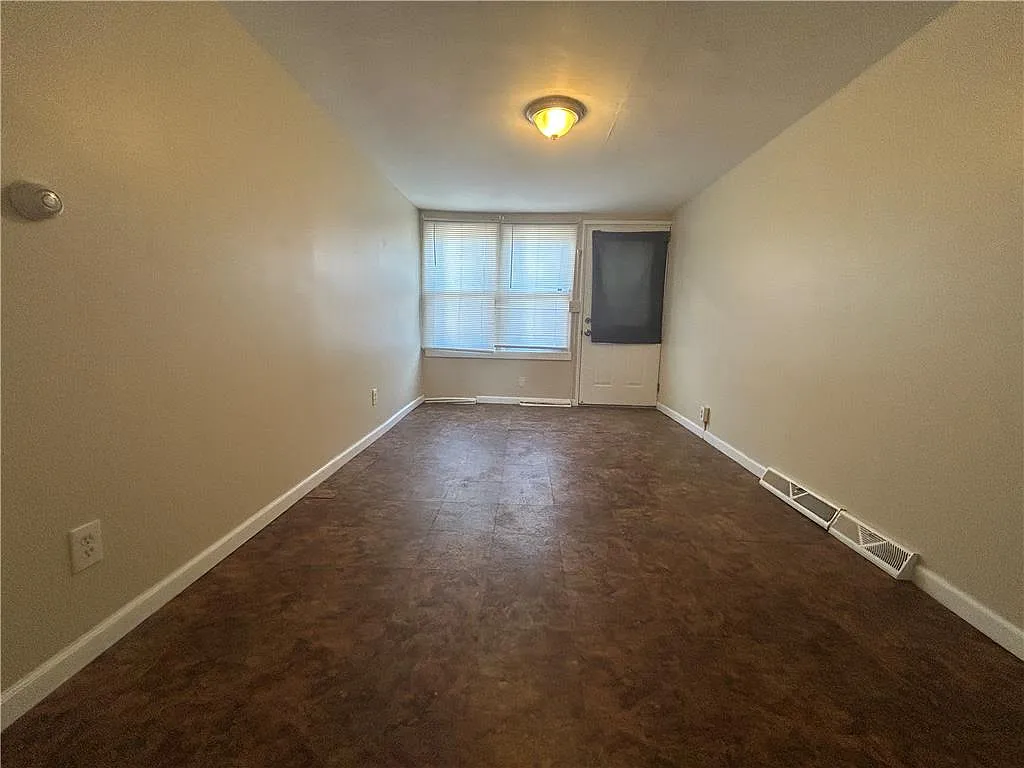 2 bed, 1.0 bath, 800 sqft, $1,395 — Photo 3