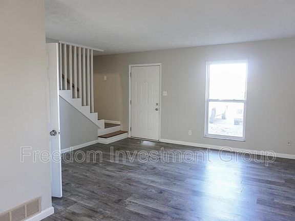 3rd image of 5401 Scenicwood Rd #13