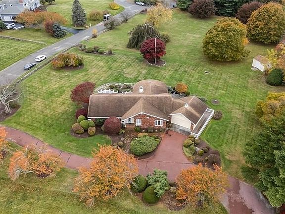 2nd image of 68 Riverscape Ln