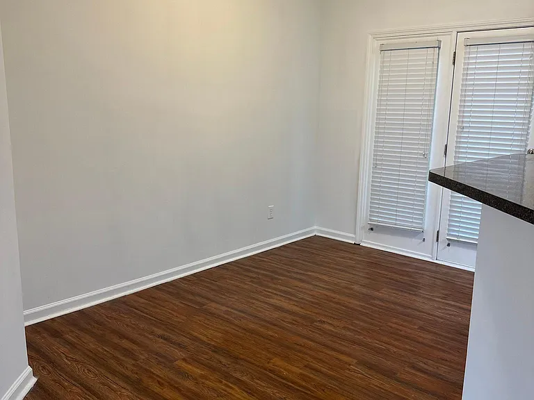 1213 Blairs Pointe Dr — Photo 2