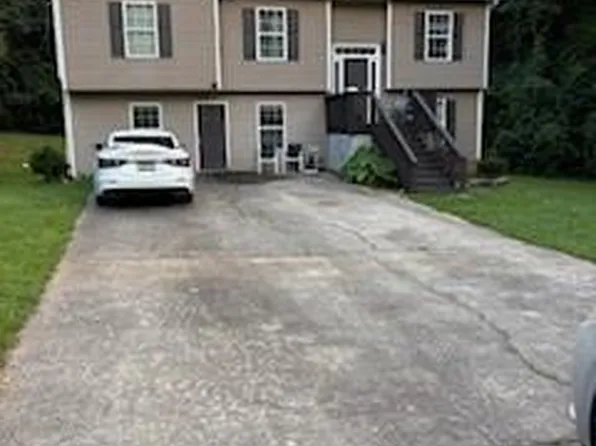 120 Alfred Dr, Carrollton, GA 30116