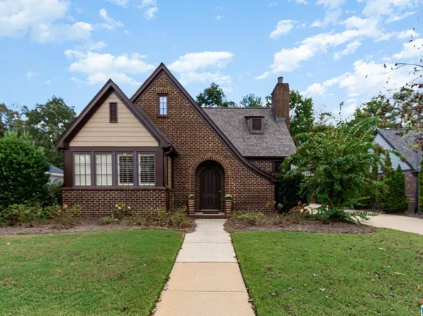 3902 James Hill Cir, Hoover, AL 35226