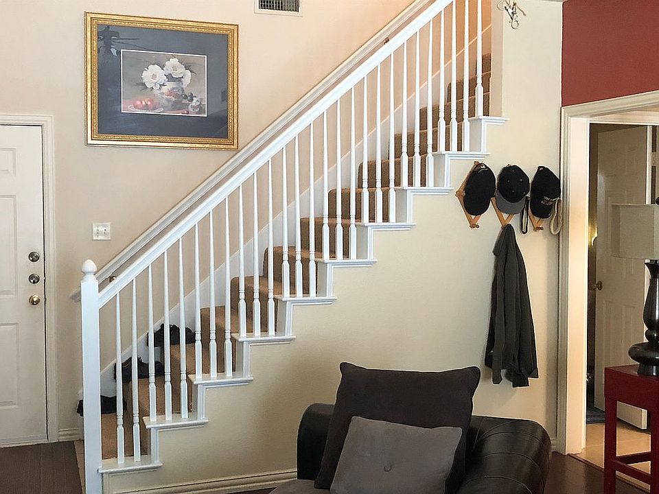 Stairs to upstairs bed rooms