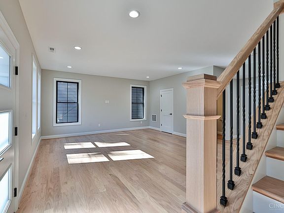 2nd image of 2920 Robertson Ave