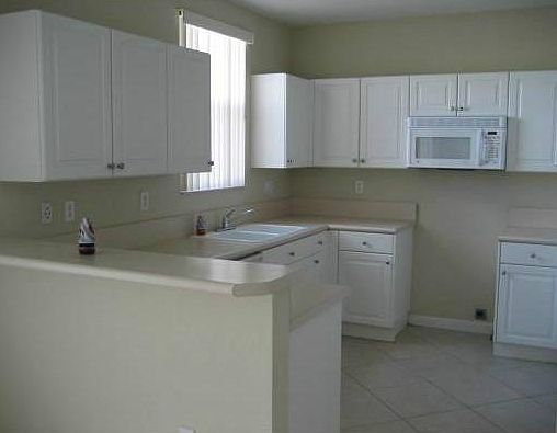 2nd image of 1035 NE 42nd Ave #1035