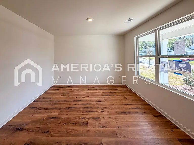 377 Koslin Loop — Photo 6