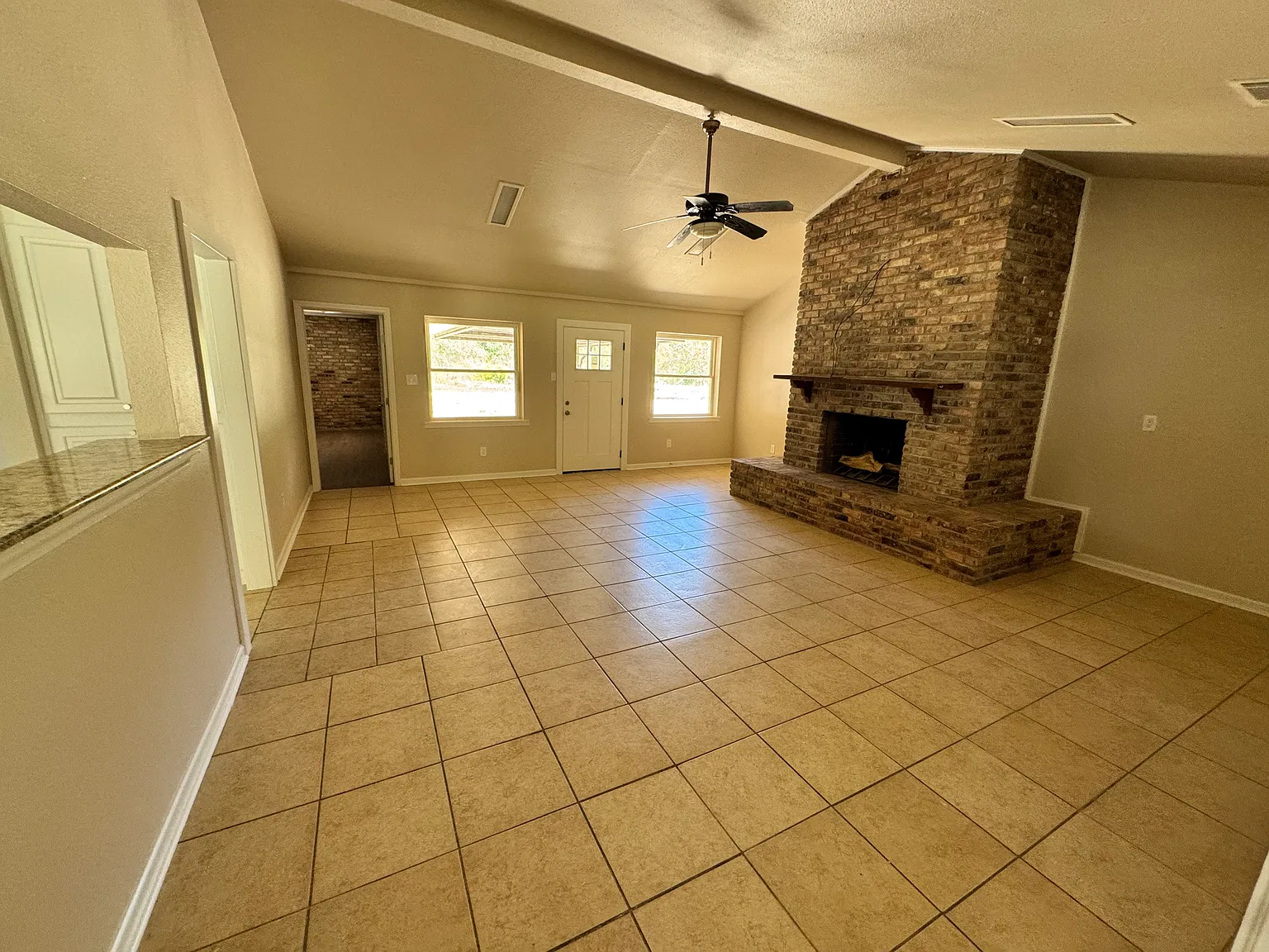 4 bed, 2670 sqft, $2,400 — Photo 1