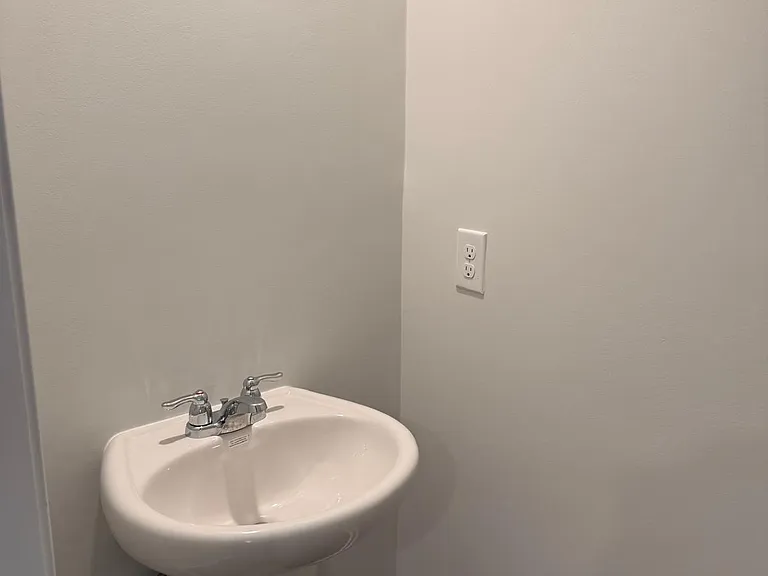117 Azure Dr — Photo 18