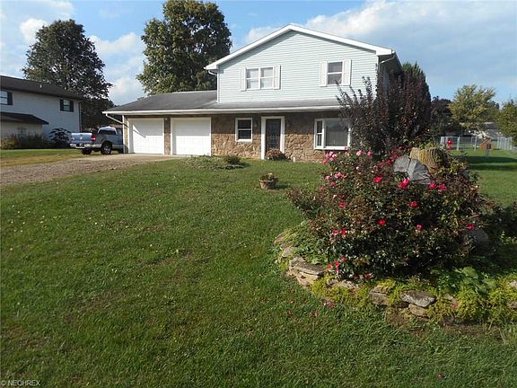 2nd image of 231 Sandy Dr SE