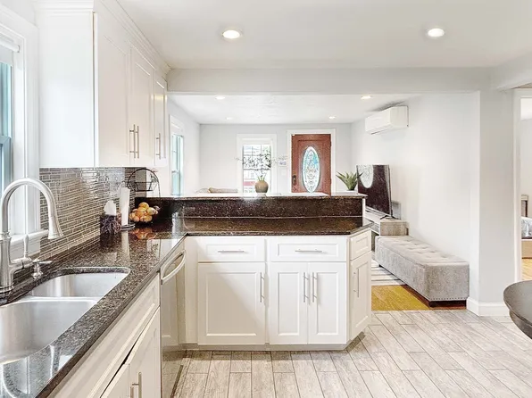 44 Harmon St, Lynn, MA 01905