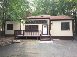 1168 Woodland Dr, East Stroudsburg, PA