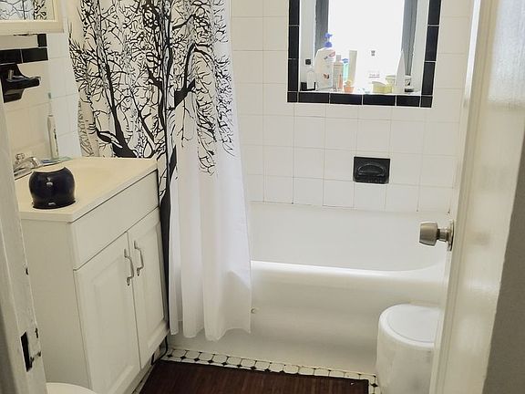 5th image of 415 W 24th St APT 3C