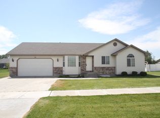1881 N Edmiston Dr, Idaho Falls, ID 83401