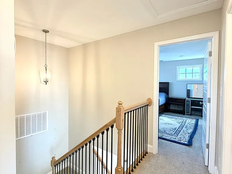 2662 Scott Dr — Photo 12