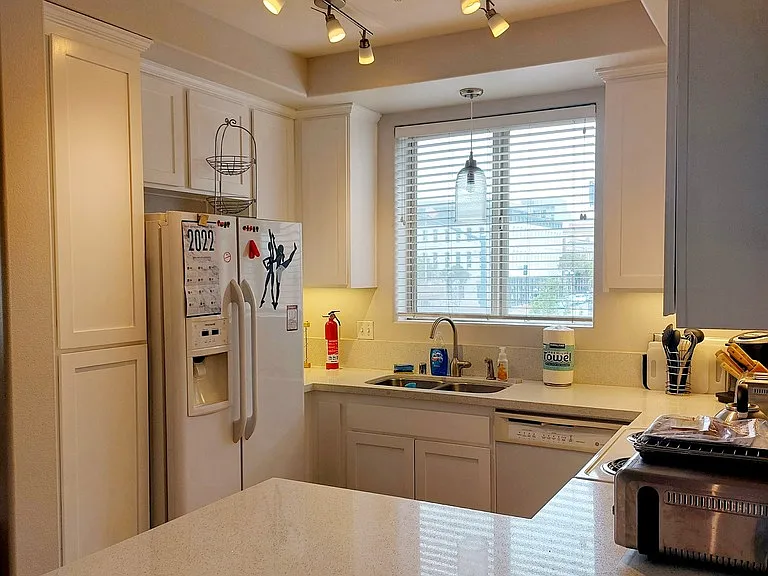 235 Market St #306 — Photo 2