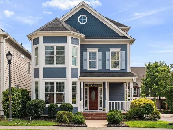 1221 Chalk Maple Dr, Cary, NC 27519