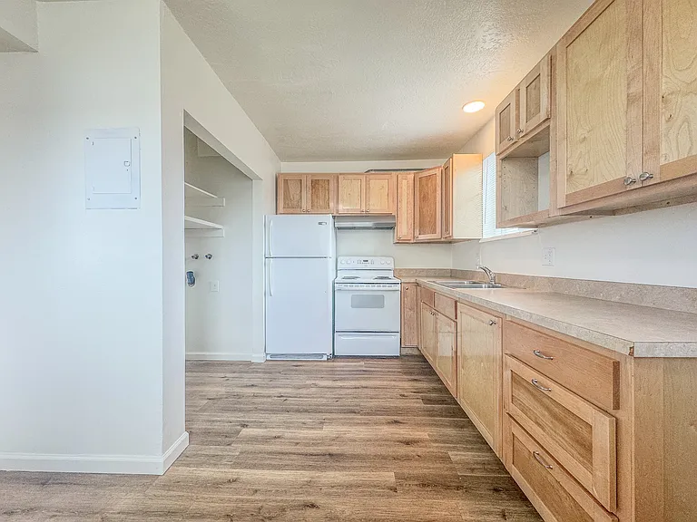 1455 S 50 E #1455 — Photo 3