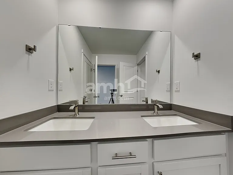 8043 Dagney St — Photo 17