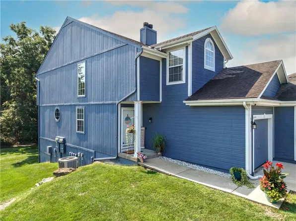 5531 NW Moonlight Meadow Dr, Lees Summit, MO 64064