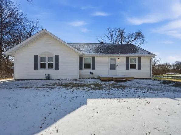 218 Timberlan Rd, Metamora, IL 61548
