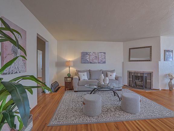 3rd image of 1800 Dakota St NE