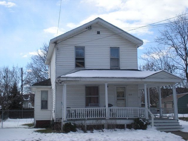 1st image of 1013 Oak St