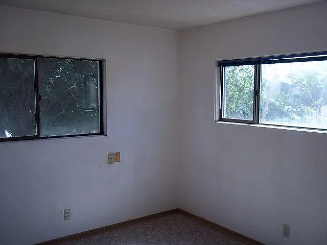 1315 NE Orchard Dr — Photo 12
