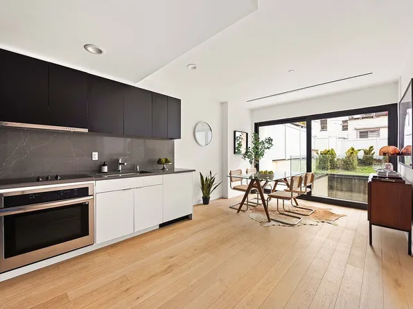 137 Carlton Ave #1B, Brooklyn, NY 11205