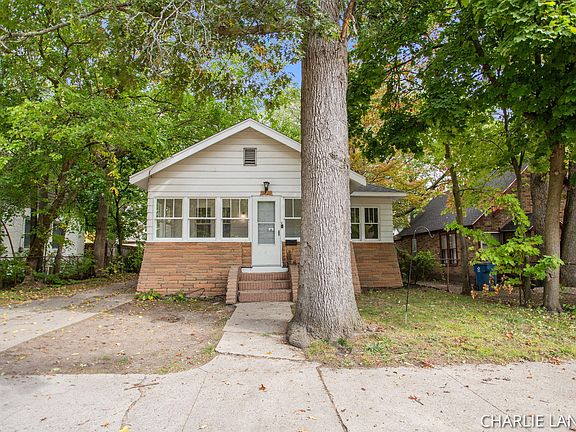 2nd image of 3028 Sanford St