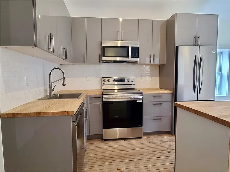 72 Main St — Photo 18
