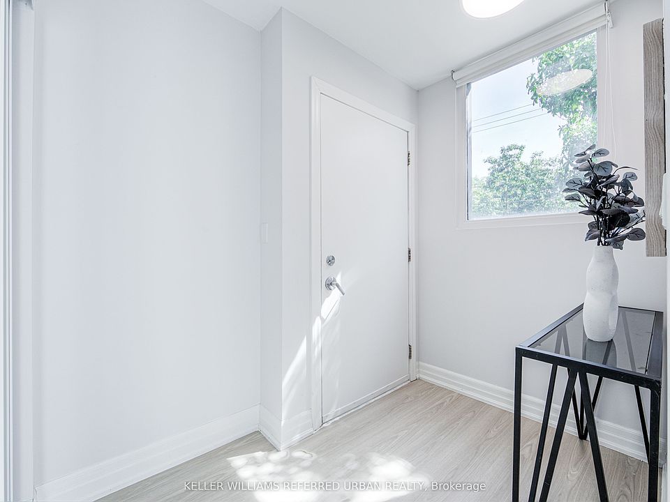 1st image of 370 Wallace Ave #802