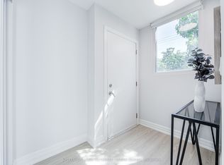 370 Wallace Ave #802, Toronto, ON M6P 3P2