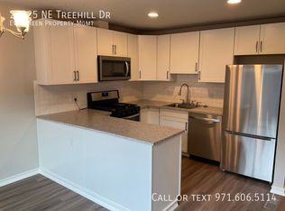 23825 NE Treehill Dr, Wood Village, OR 97060
