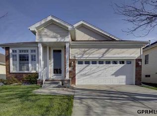 17210 Walnut Plz, Omaha, NE 68130
