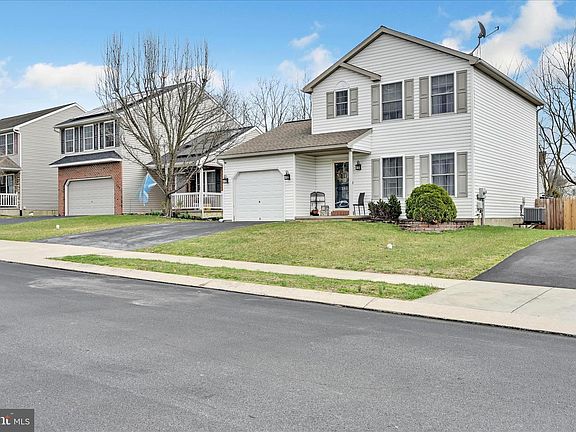 4th image of 182 Twin Creeks Dr