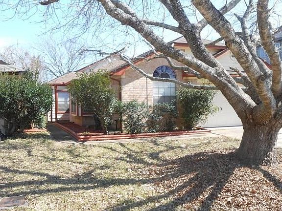 3rd image of 132 Coffee Ln