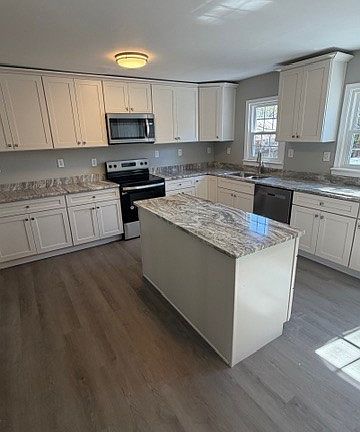 4th image of 1424 Decatur St