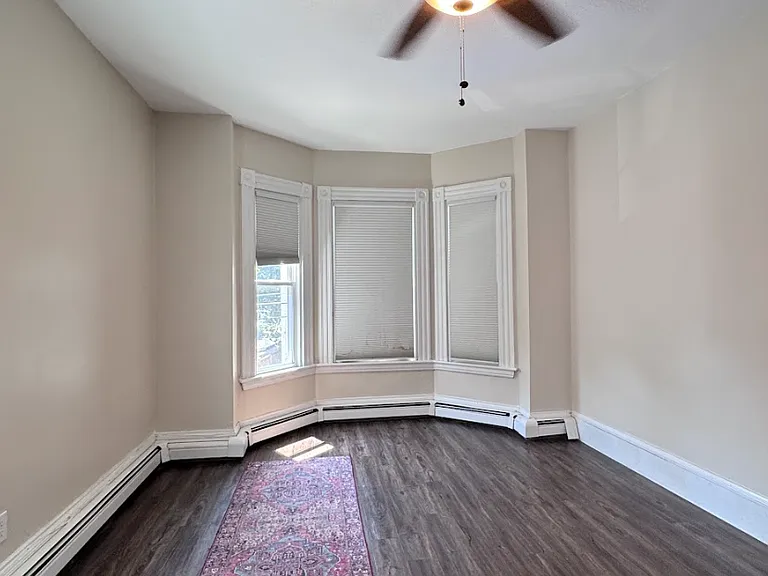 401 Washington St #3 — Photo 5
