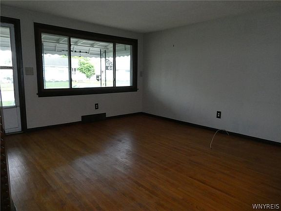 2nd image of 66 Alaska St