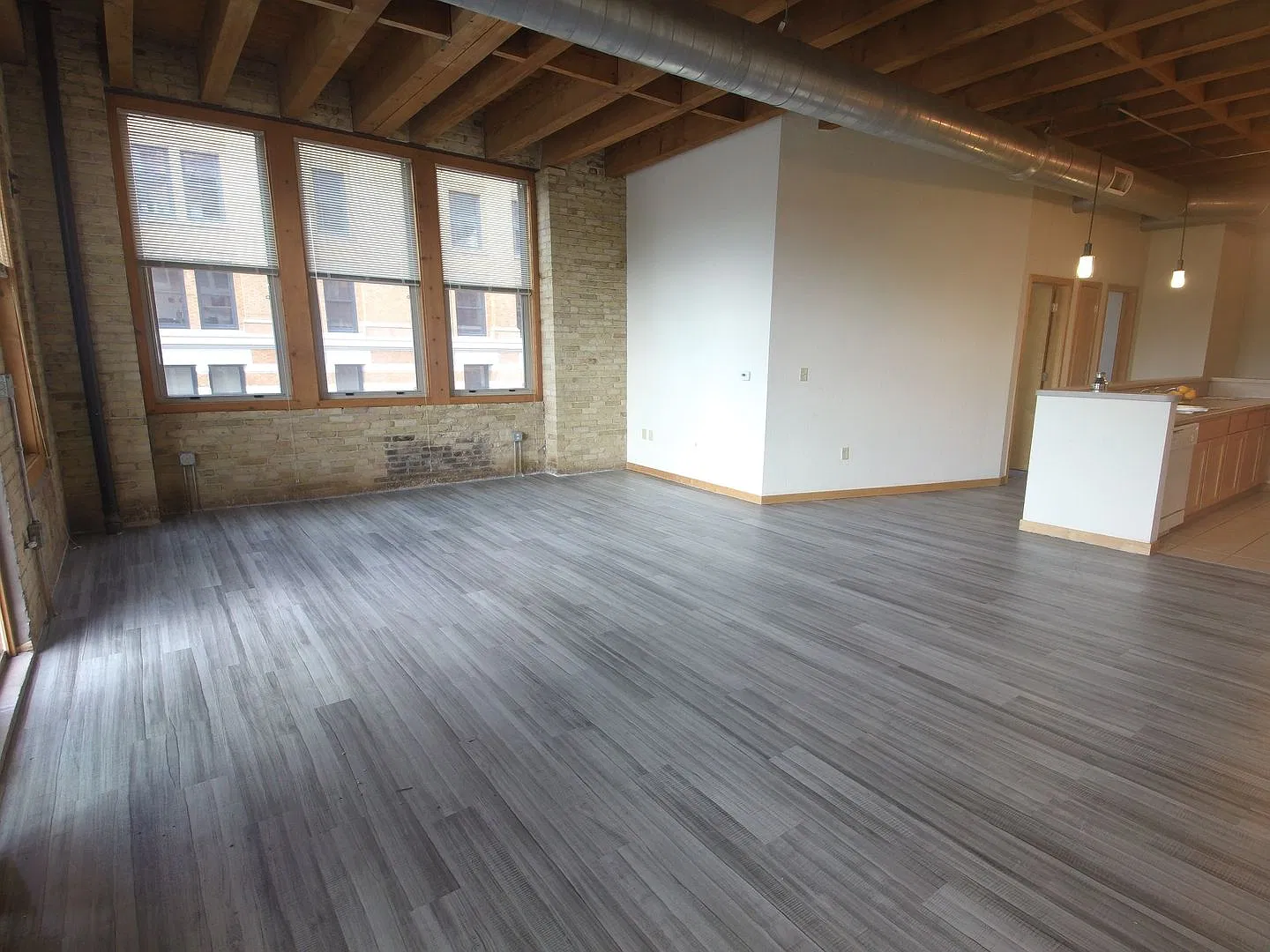 Riverview Lofts — Photo 3