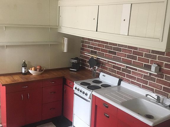 2nd image of 1309 S State St APT 1