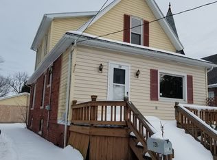 239 Arnold St, Galesburg, IL 61401