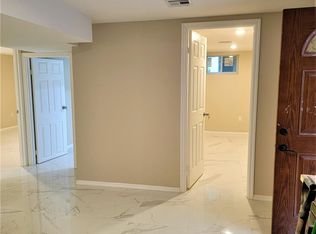 11835 203rd St, Saint Albans, NY 11412