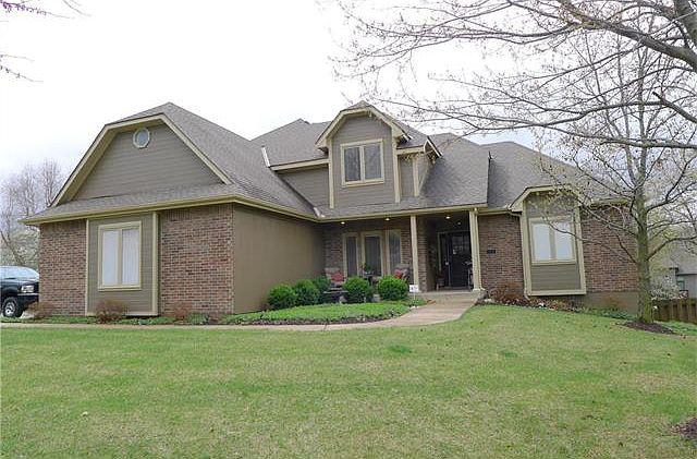 1st image of 2421 SW Emerald Creek Pl