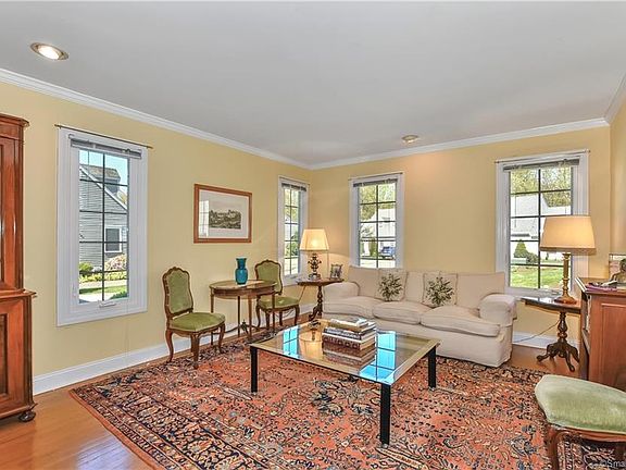 4th image of 110 Crosby St #110