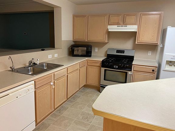 2nd image of 4750 Quiet Canyon Dr
