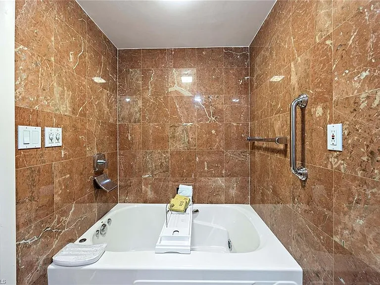 4031 Gulf Shore Blvd N #10C — Photo 29