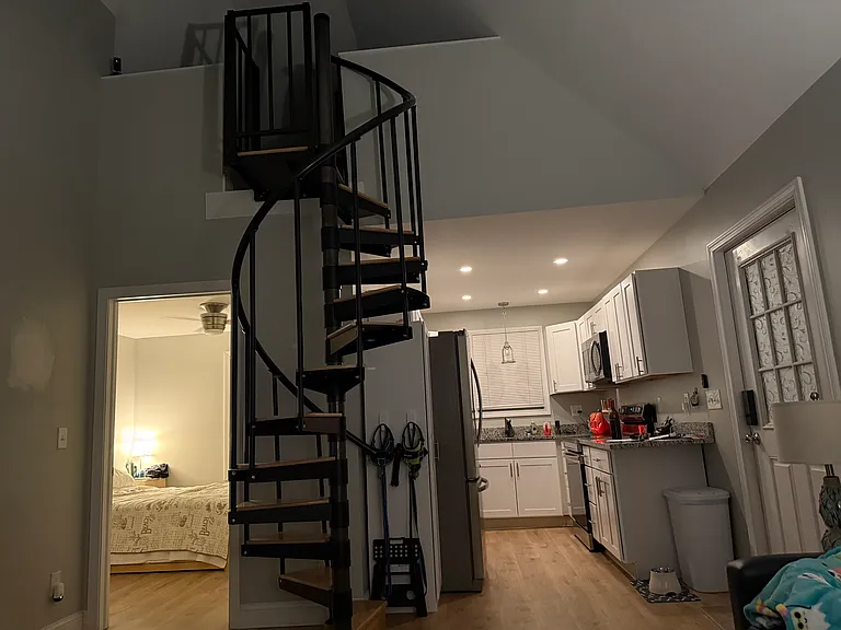 994 Portland Rd #19 — Photo 3